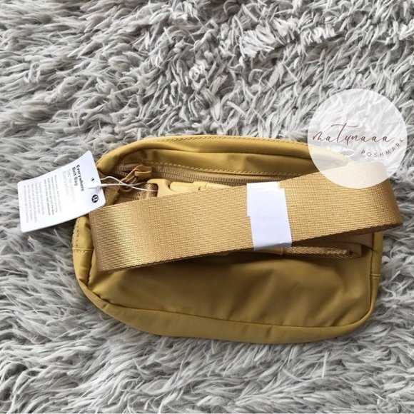 Lululemon Everywhere Belt Bag in Golden Sand - Picture 3 of 3